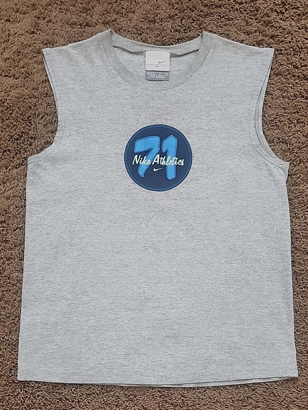 Nike Gray Tank Top Muscle Shirt with Blue Graphic - Size Medium (10-12)